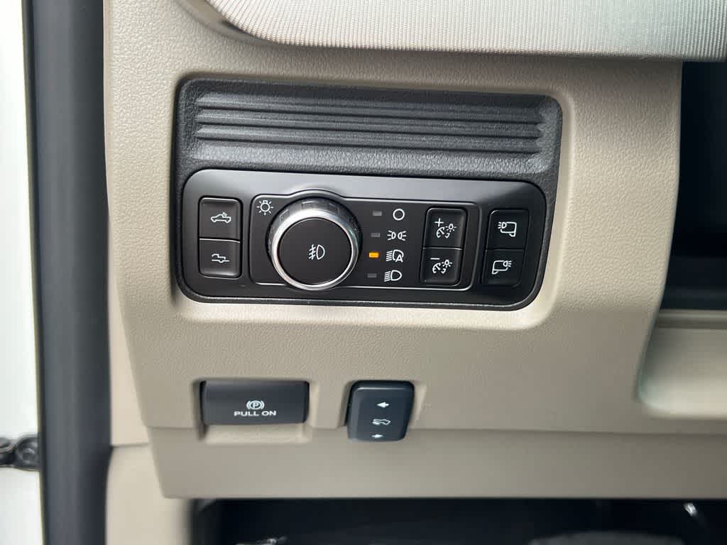 2026 Ford Super Duty F-350 SRW Platinum