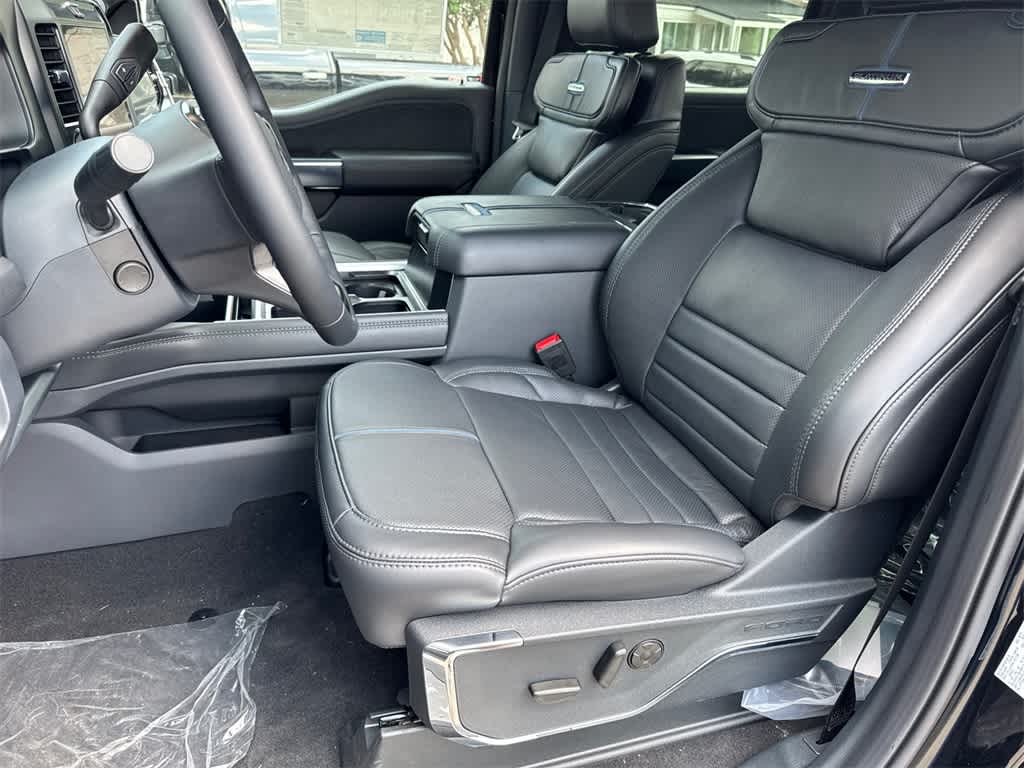 2026 Ford Super Duty F-350 SRW Platinum