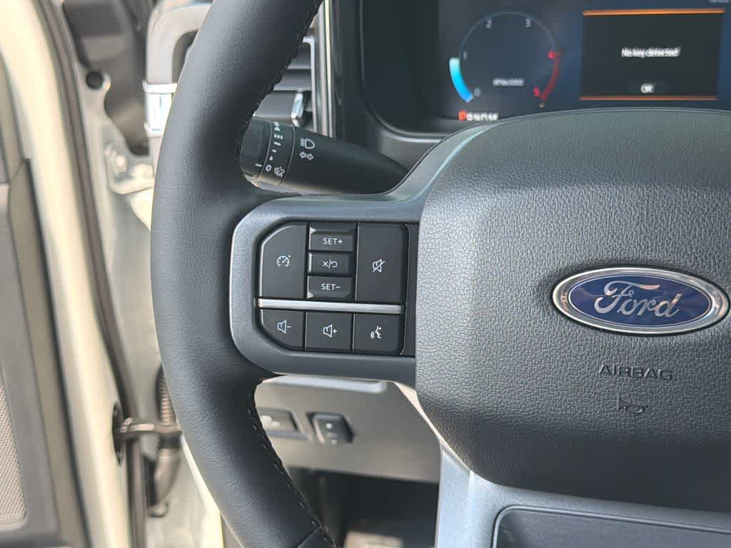 2026 Ford Super Duty F-350 SRW LARIAT