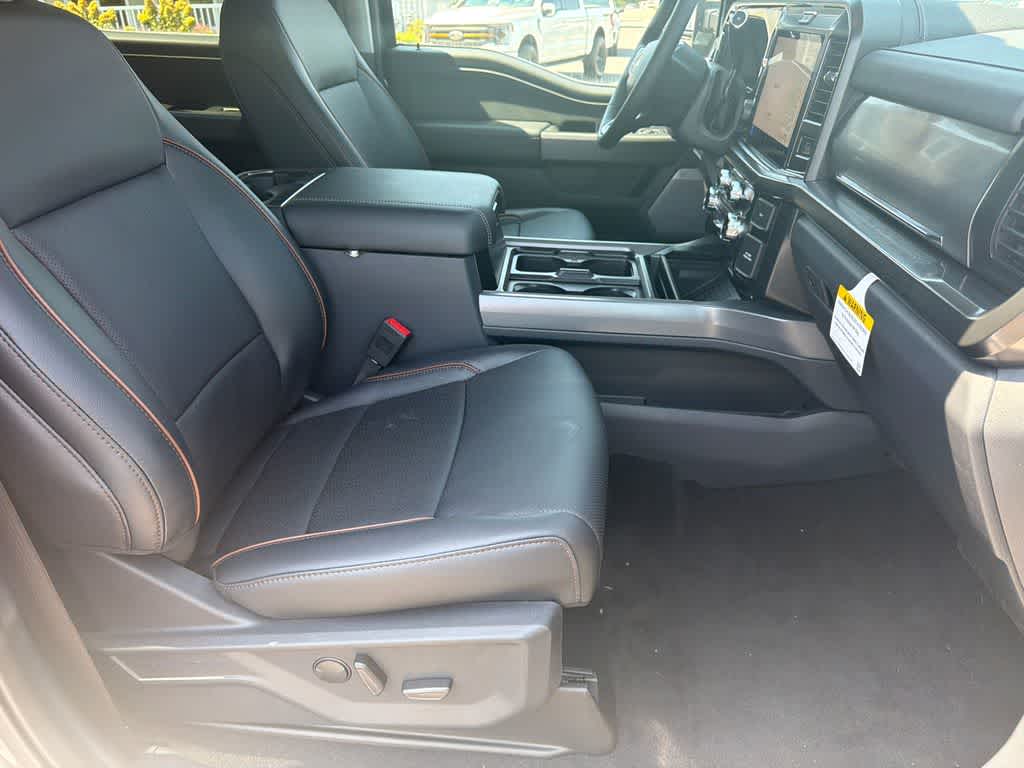 2026 Ford Super Duty F-350 SRW LARIAT