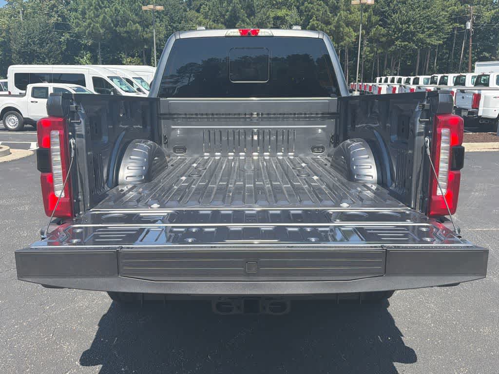 2026 Ford Super Duty F-350 SRW LARIAT