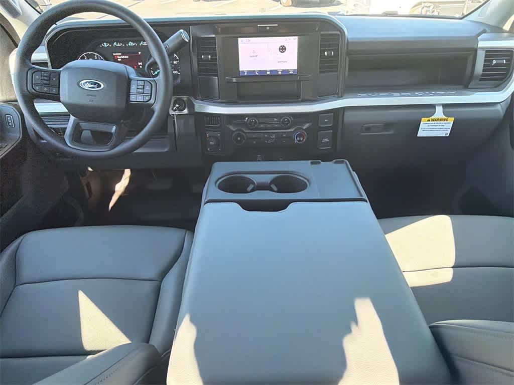 2025 Ford Super Duty F-350 SRW XL