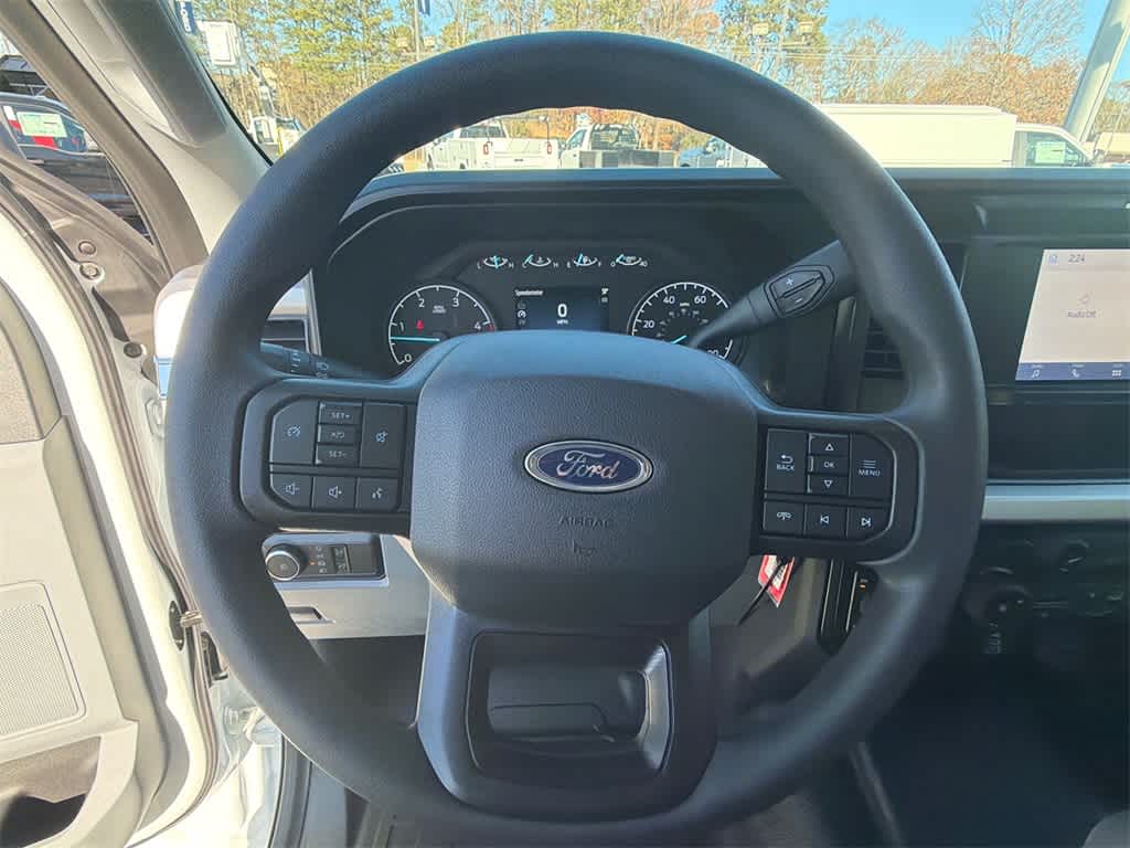 2025 Ford Super Duty F-350 SRW XL