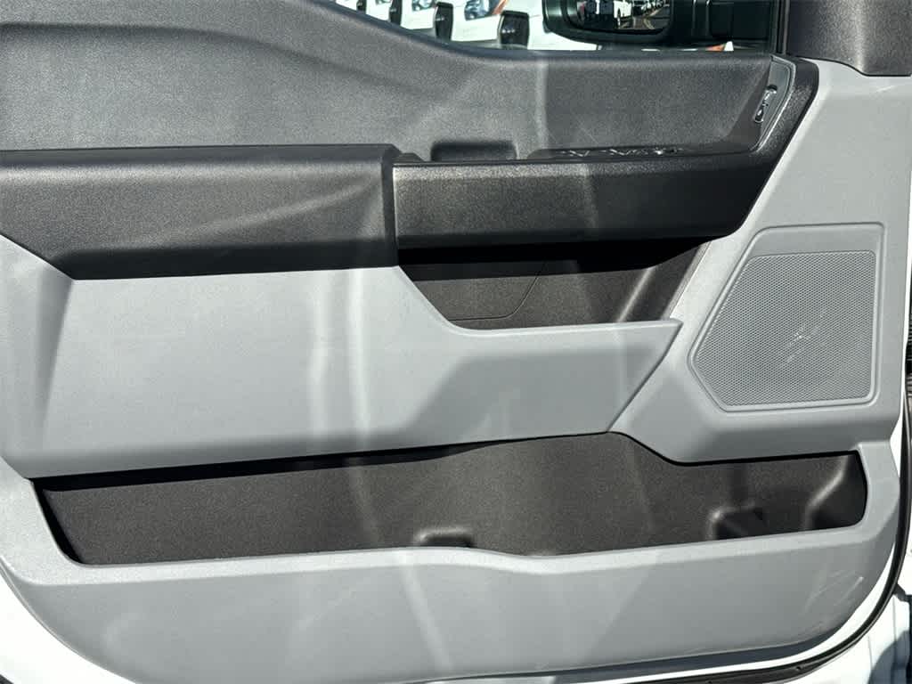 2025 Ford Super Duty F-350 SRW XL