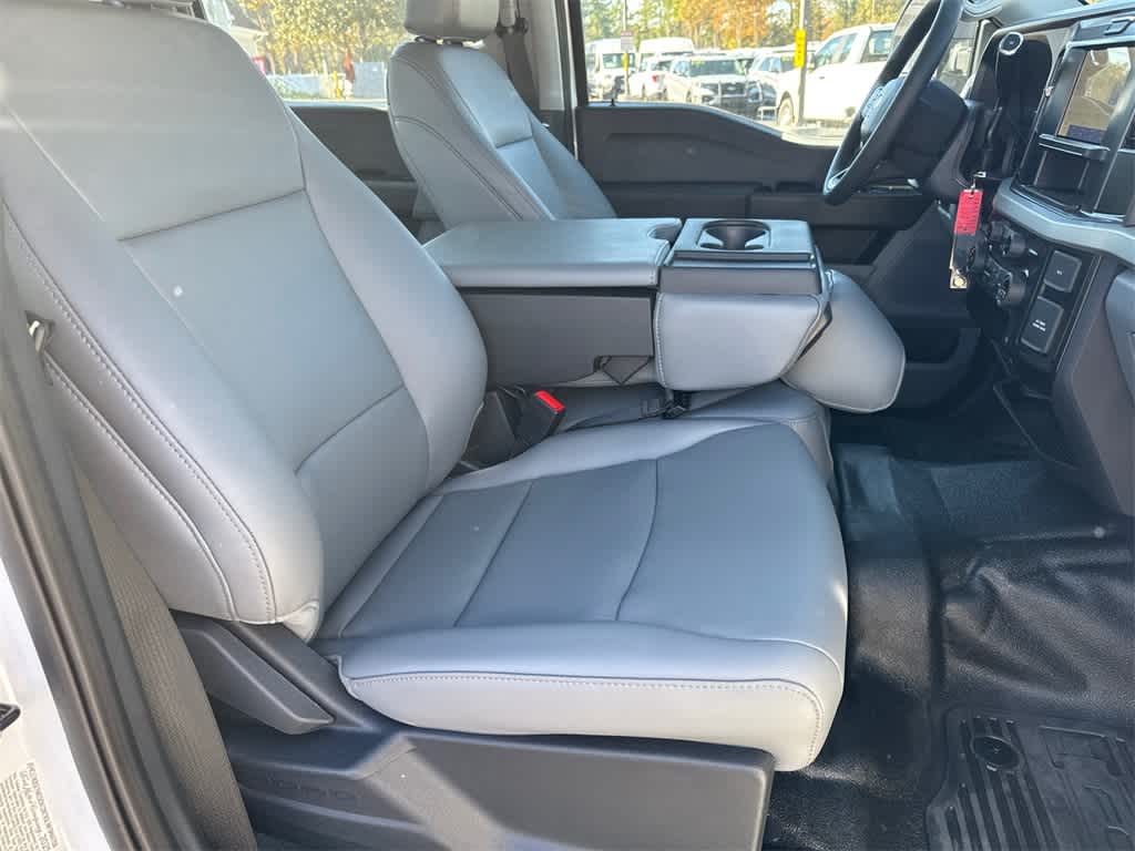 2025 Ford Super Duty F-350 SRW XL