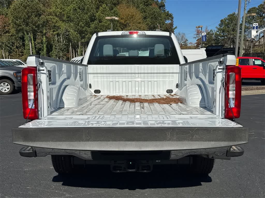 2025 Ford Super Duty F-350 SRW XL