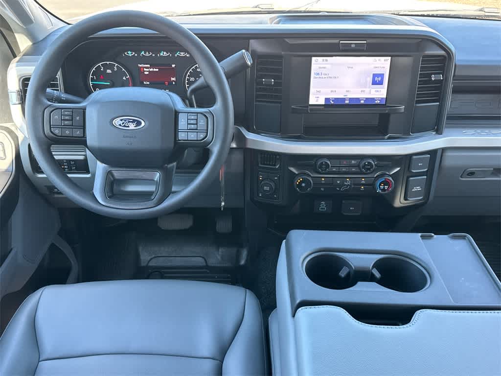 2025 Ford Super Duty F-350 SRW XL