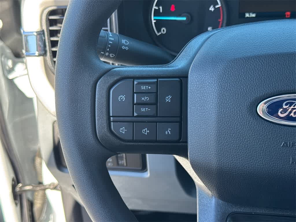 2025 Ford Super Duty F-350 SRW XL