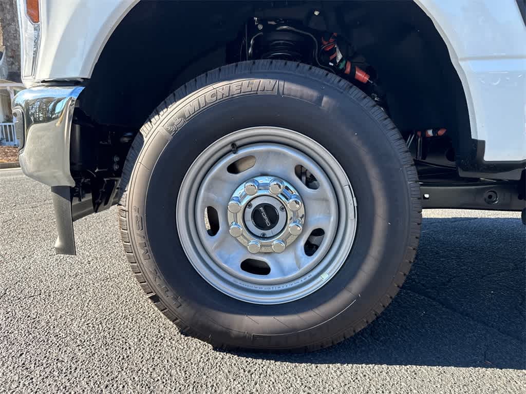 2025 Ford Super Duty F-350 SRW XL