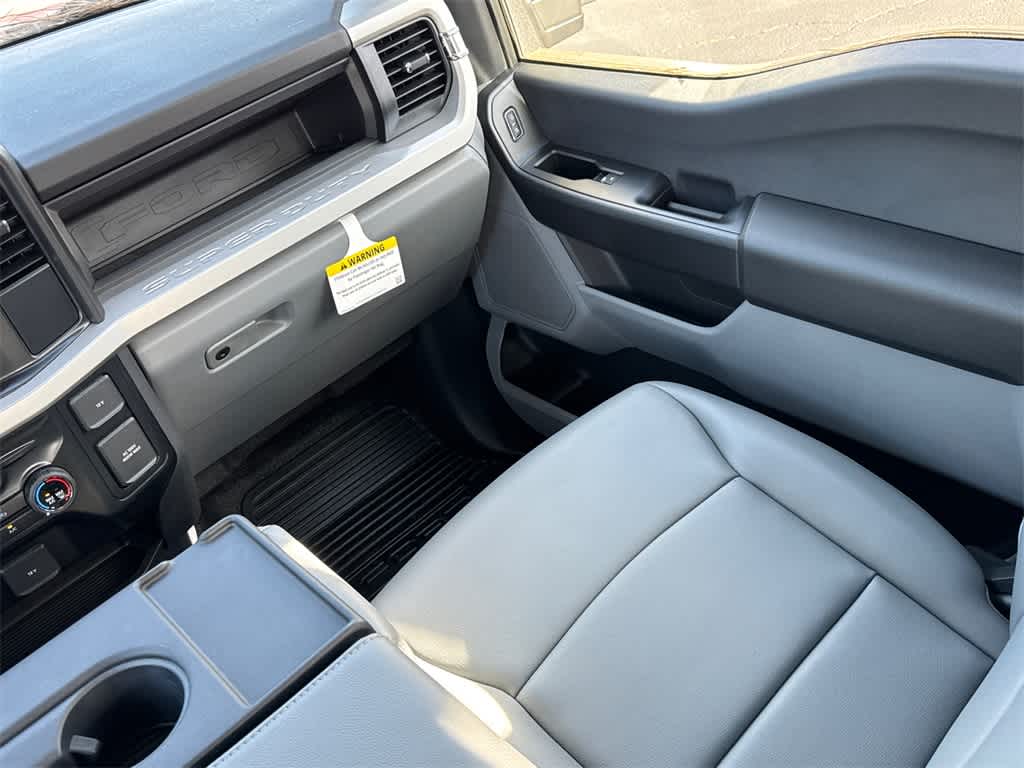 2025 Ford Super Duty F-350 SRW XL