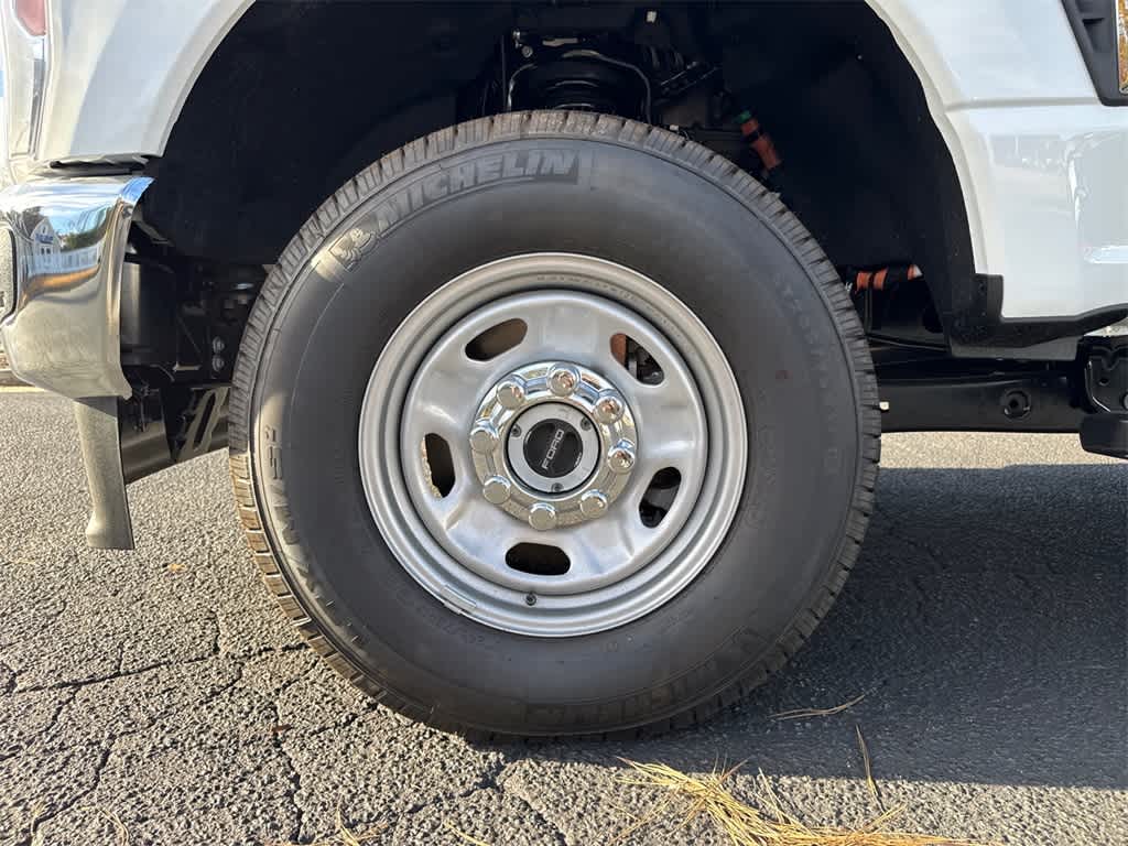 2025 Ford Super Duty F-350 SRW XL