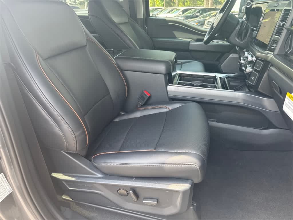 2025 Ford Super Duty F-350 SRW LARIAT