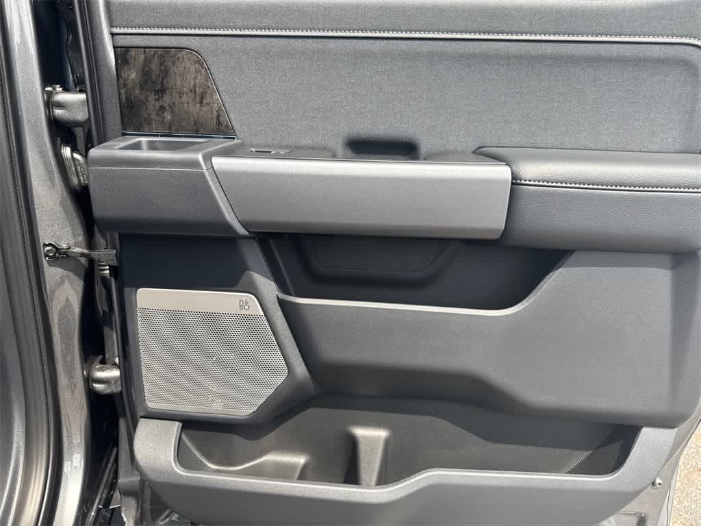 2025 Ford Super Duty F-350 SRW LARIAT