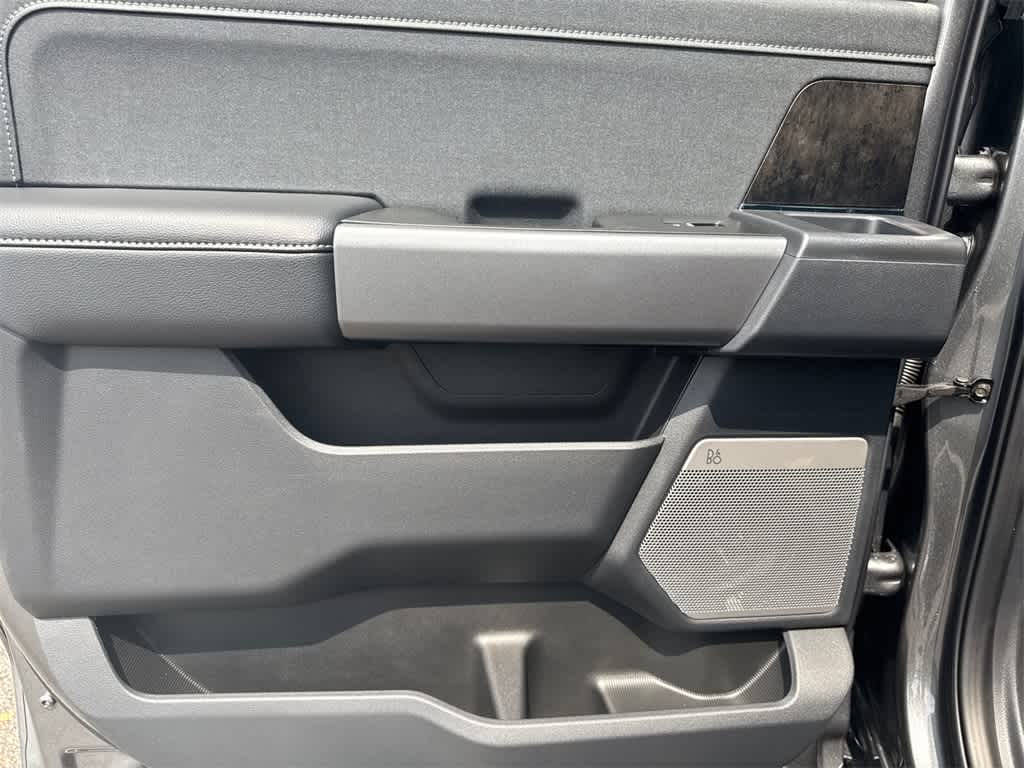 2025 Ford Super Duty F-350 SRW LARIAT