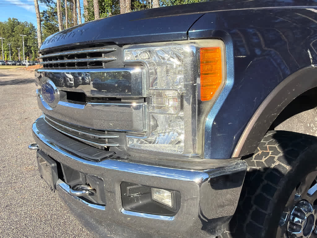 2017 Ford Super Duty F-350 SRW Lariat
