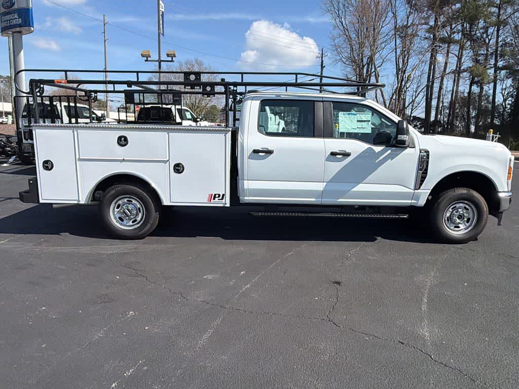 2025 Ford Super Duty F-350 SRW XL