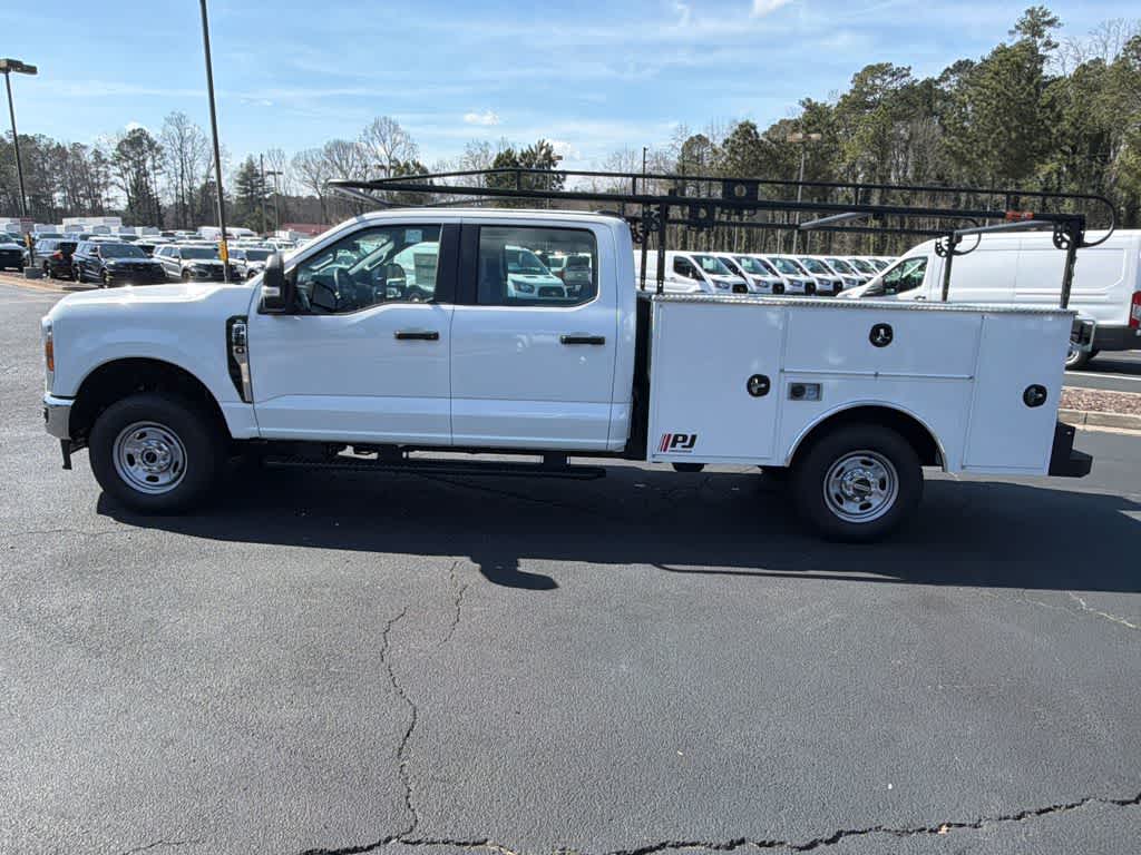 2025 Ford Super Duty F-350 SRW XL
