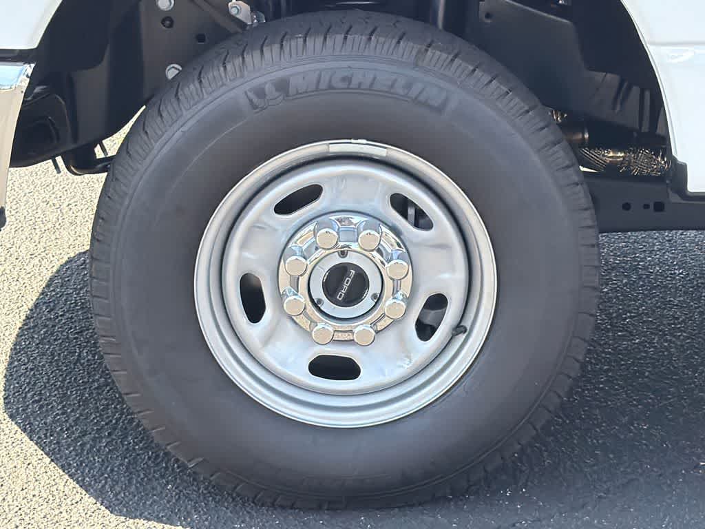 2025 Ford Super Duty F-350 SRW XL