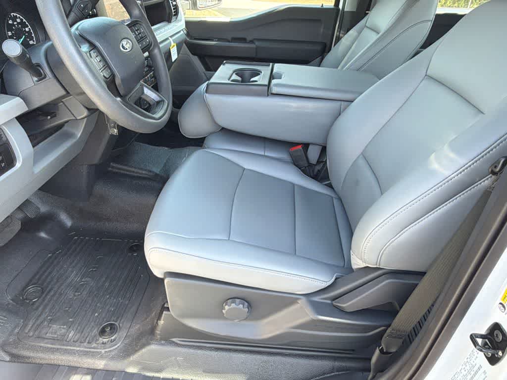 2025 Ford Super Duty F-350 SRW XL