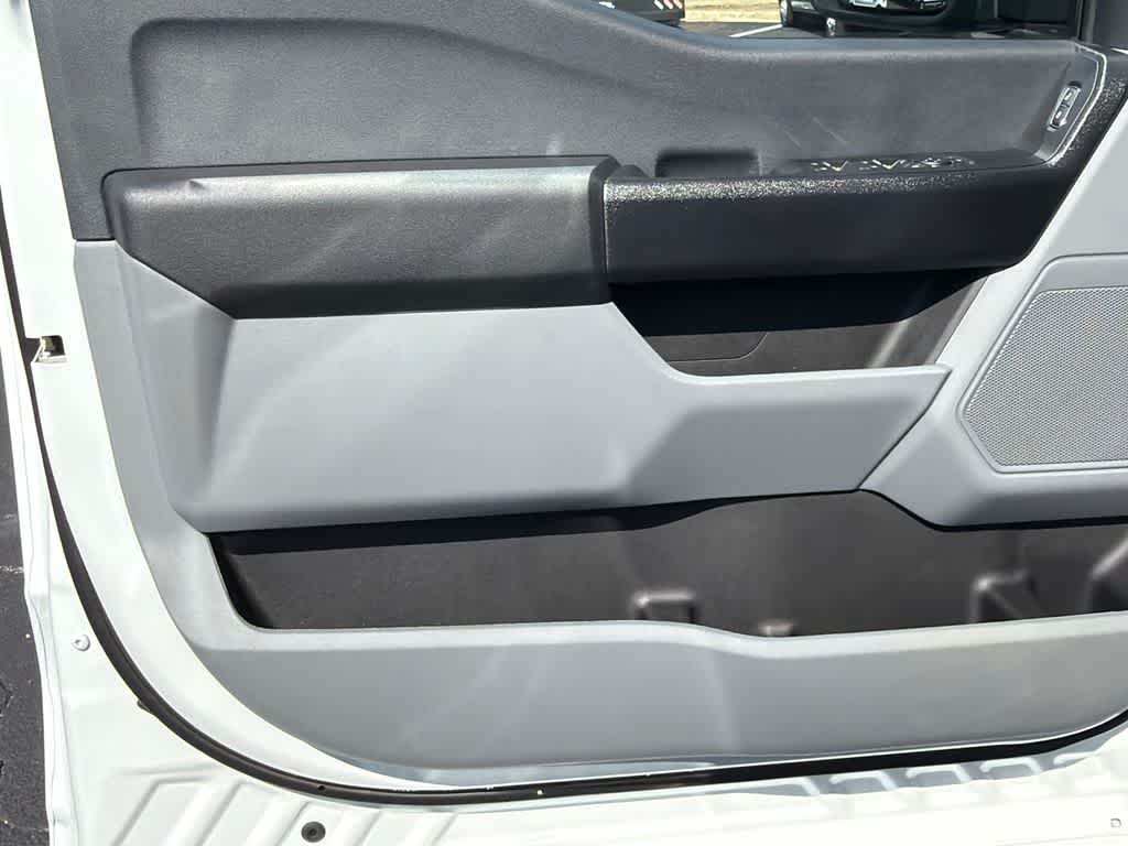 2025 Ford Super Duty F-350 SRW XL