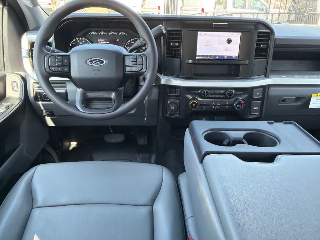 2025 Ford Super Duty F-350 SRW XL