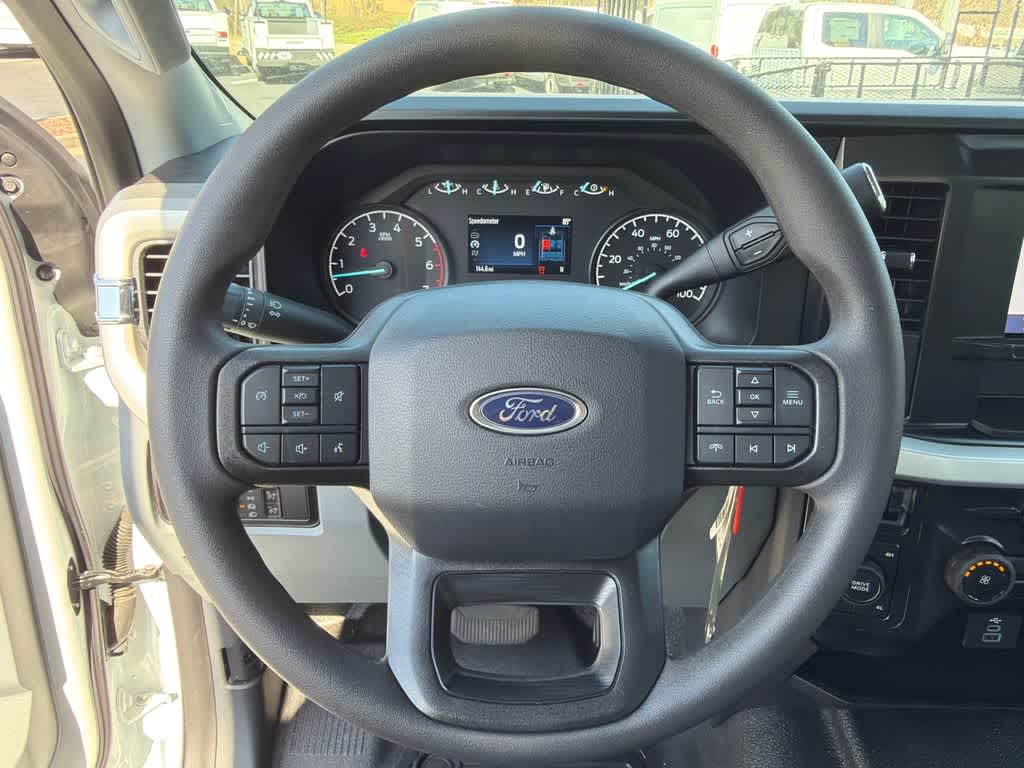 2025 Ford Super Duty F-350 SRW XL