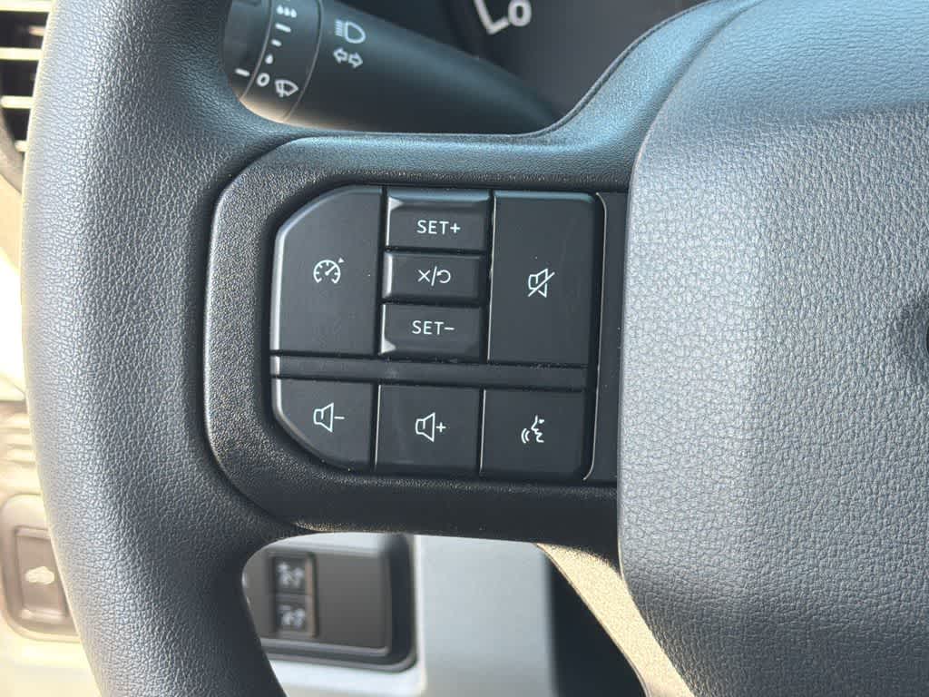 2025 Ford Super Duty F-350 SRW XL