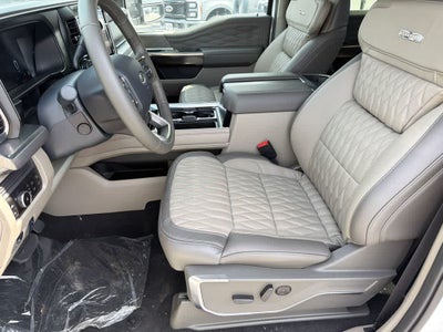 2026 Ford Super Duty F-350 DRW Pickup Platinum