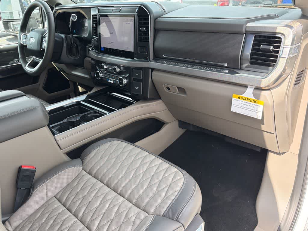 2026 Ford Super Duty F-350 DRW Pickup Platinum