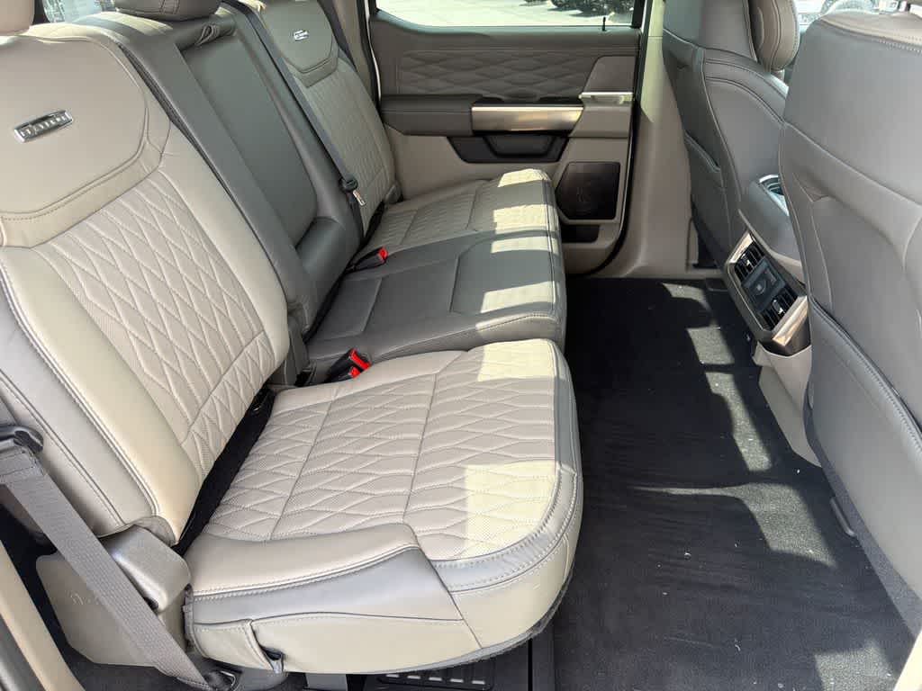2026 Ford Super Duty F-350 DRW Pickup Platinum