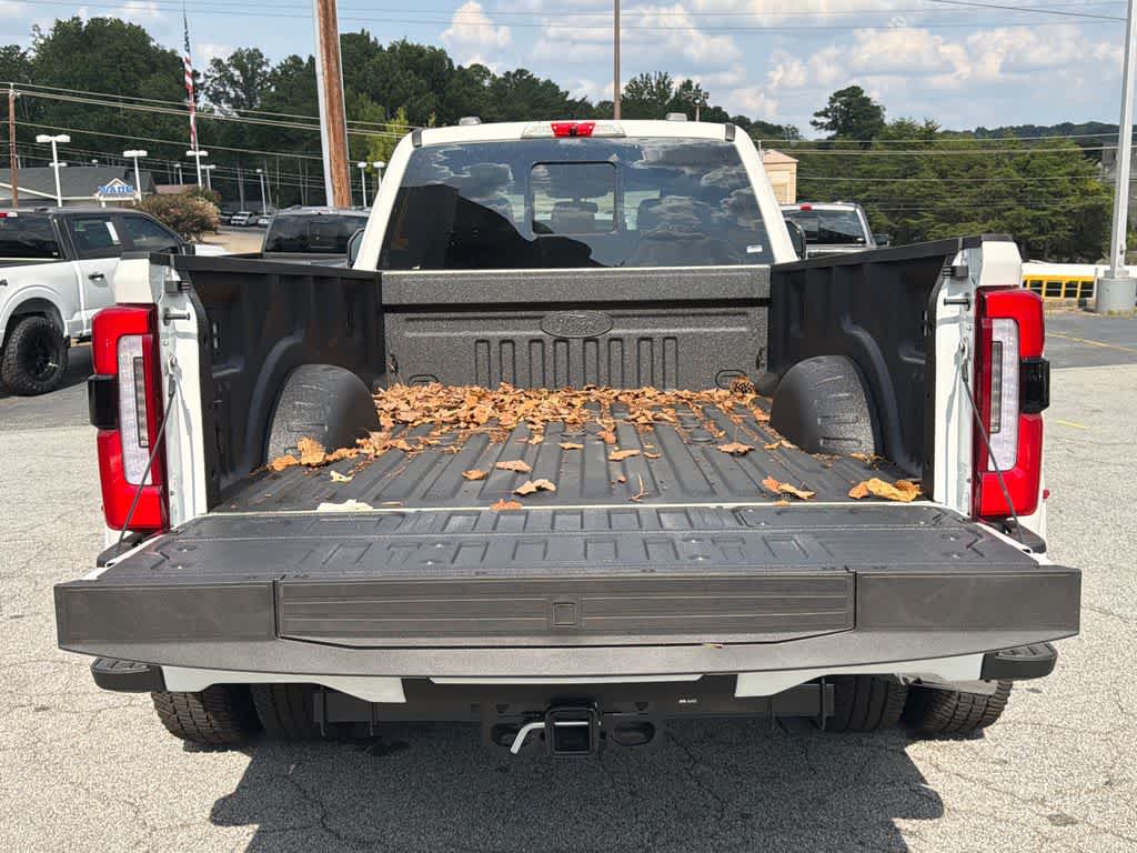 2026 Ford Super Duty F-350 DRW Pickup Platinum