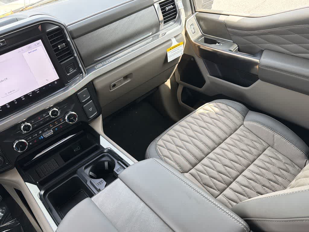 2026 Ford Super Duty F-350 DRW Pickup Platinum