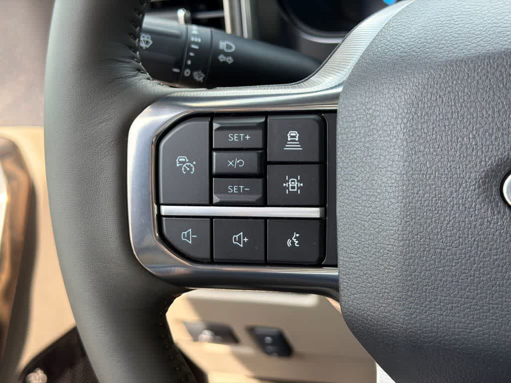 2026 Ford Super Duty F-350 DRW Pickup Platinum
