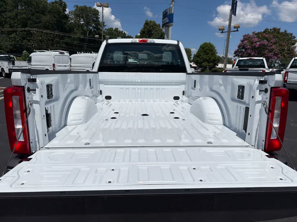 2026 Ford Super Duty F-350 DRW Pickup XL