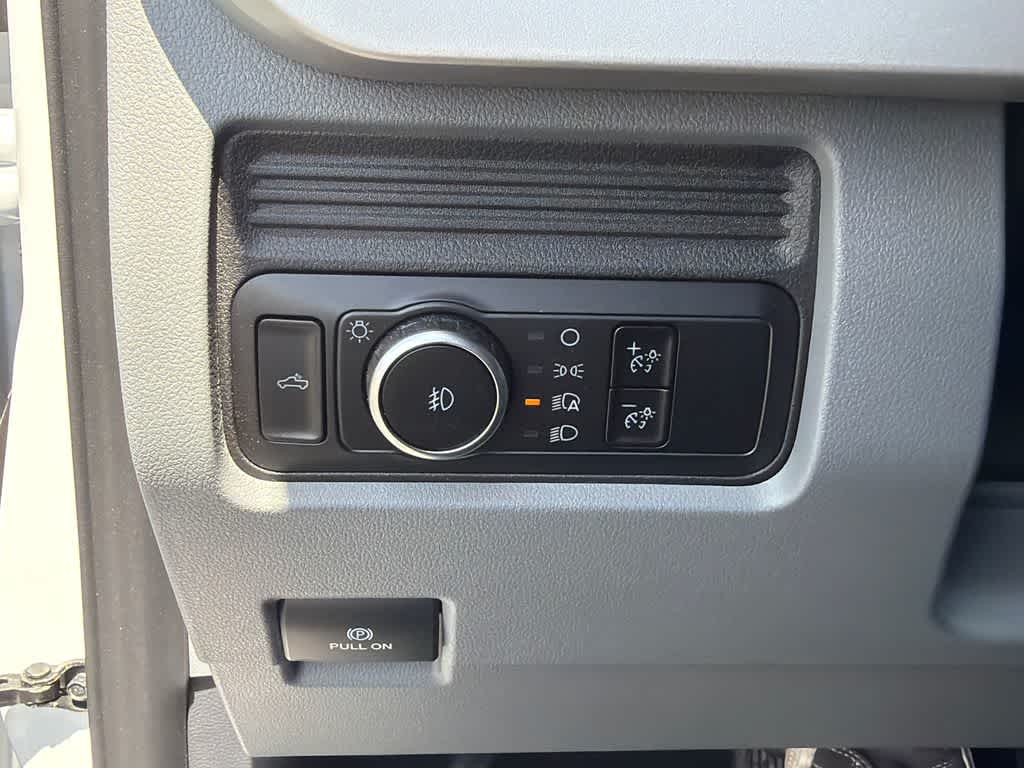 2026 Ford Super Duty F-350 DRW Pickup XL