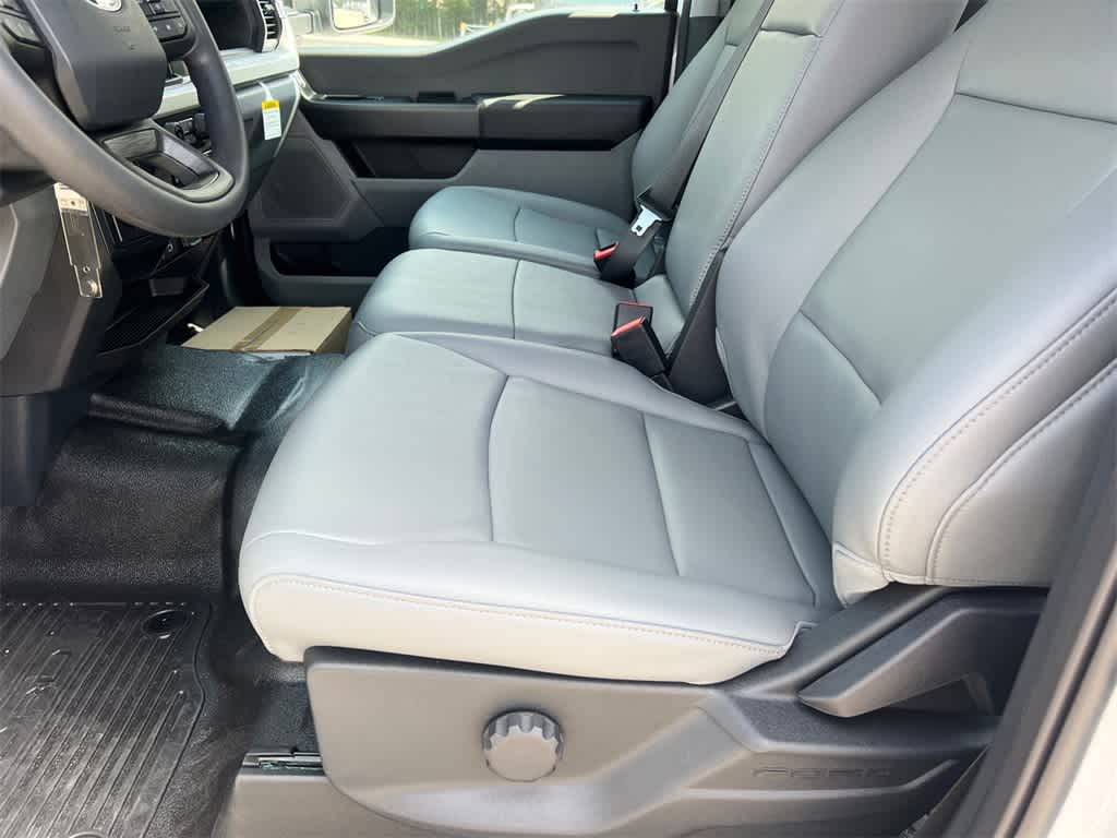 2025 Ford Super Duty F-350 DRW XL