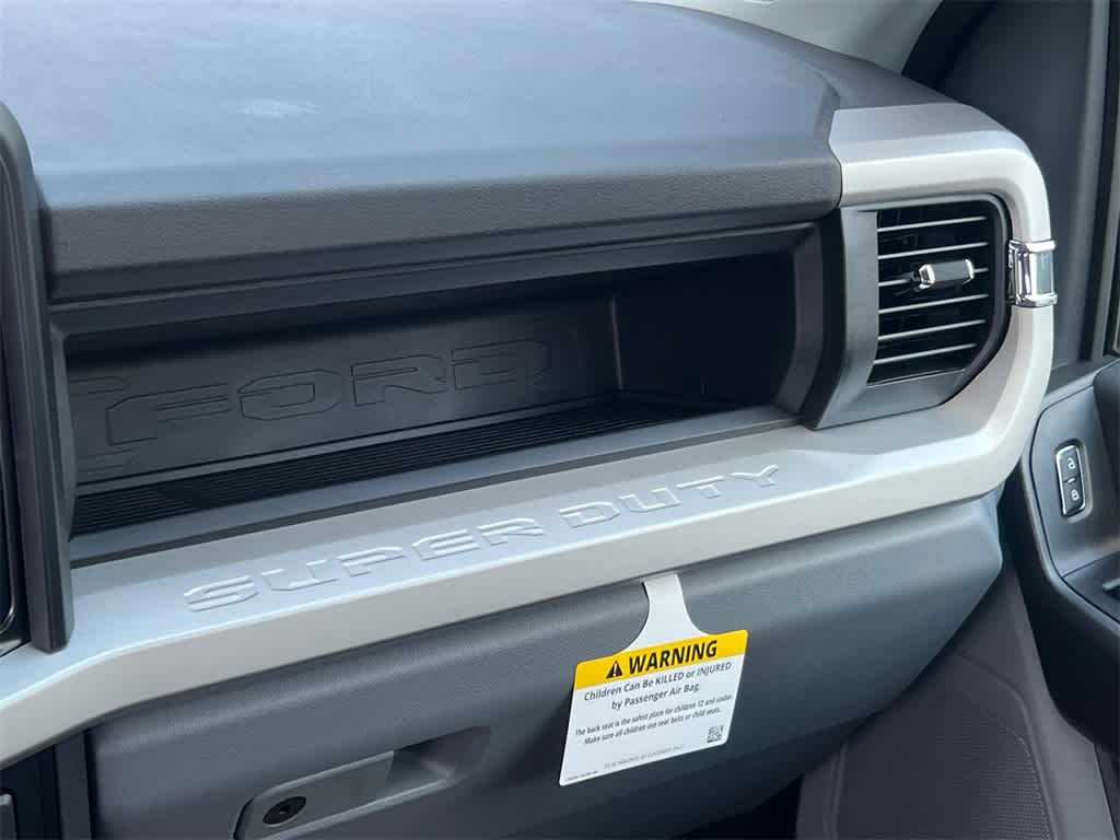 2025 Ford Super Duty F-350 DRW XL