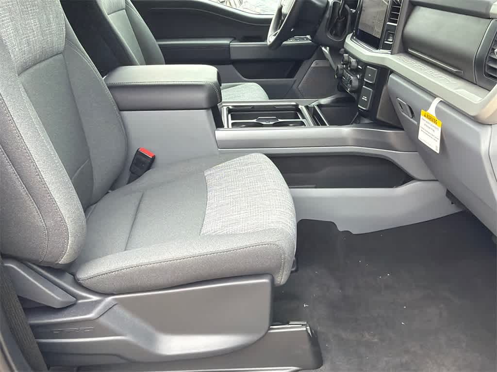 2026 Ford Super Duty F-350 DRW Pickup XLT