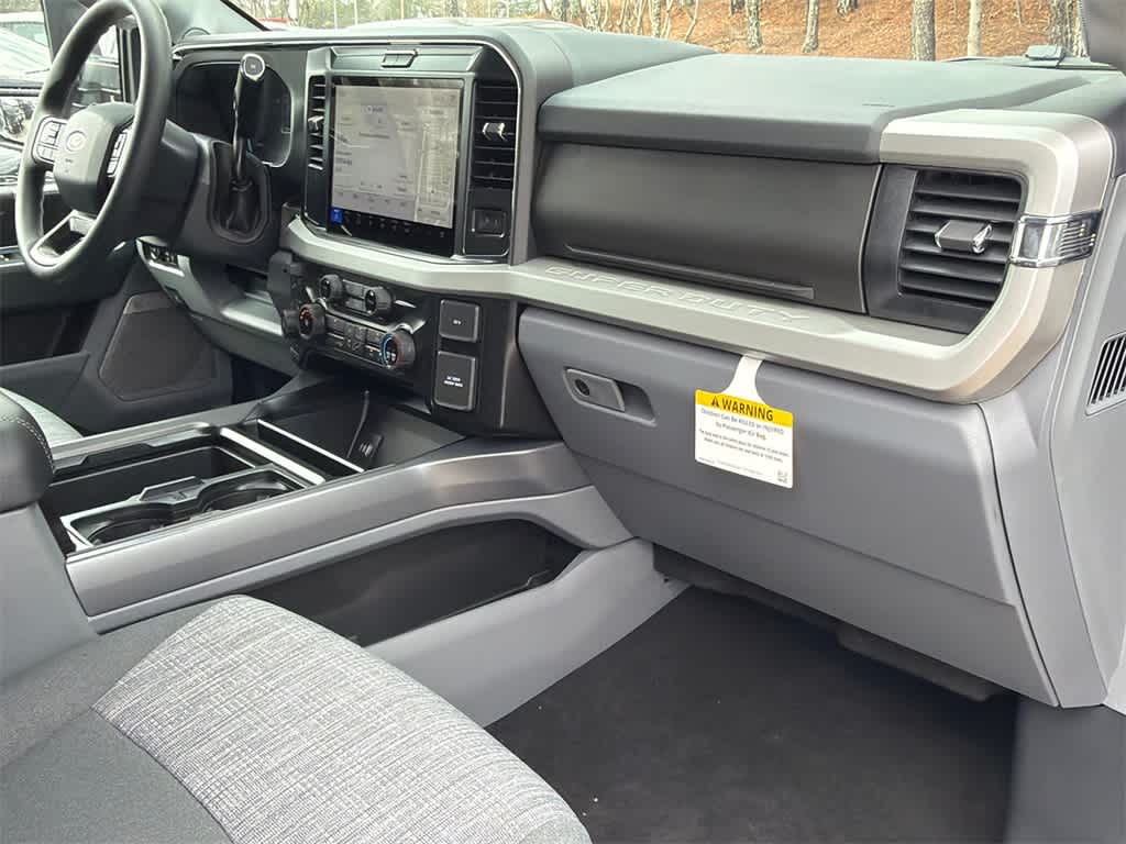 2026 Ford Super Duty F-350 DRW Pickup XLT