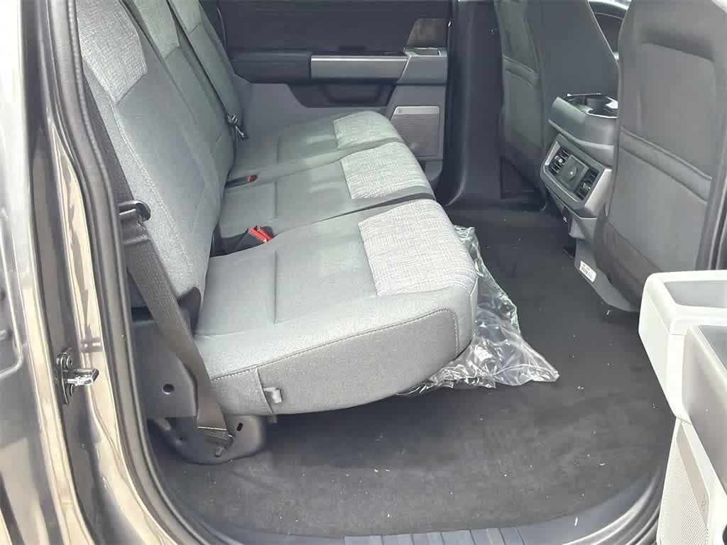 2026 Ford Super Duty F-350 DRW Pickup XLT