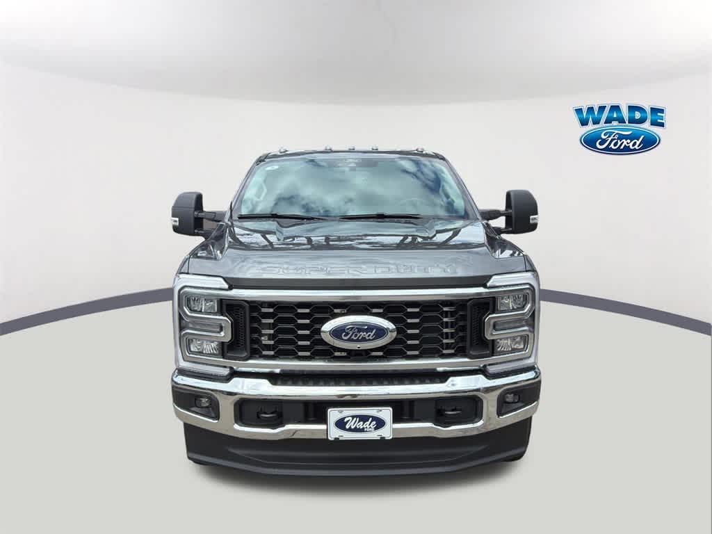 2026 Ford Super Duty F-350 DRW Pickup XLT