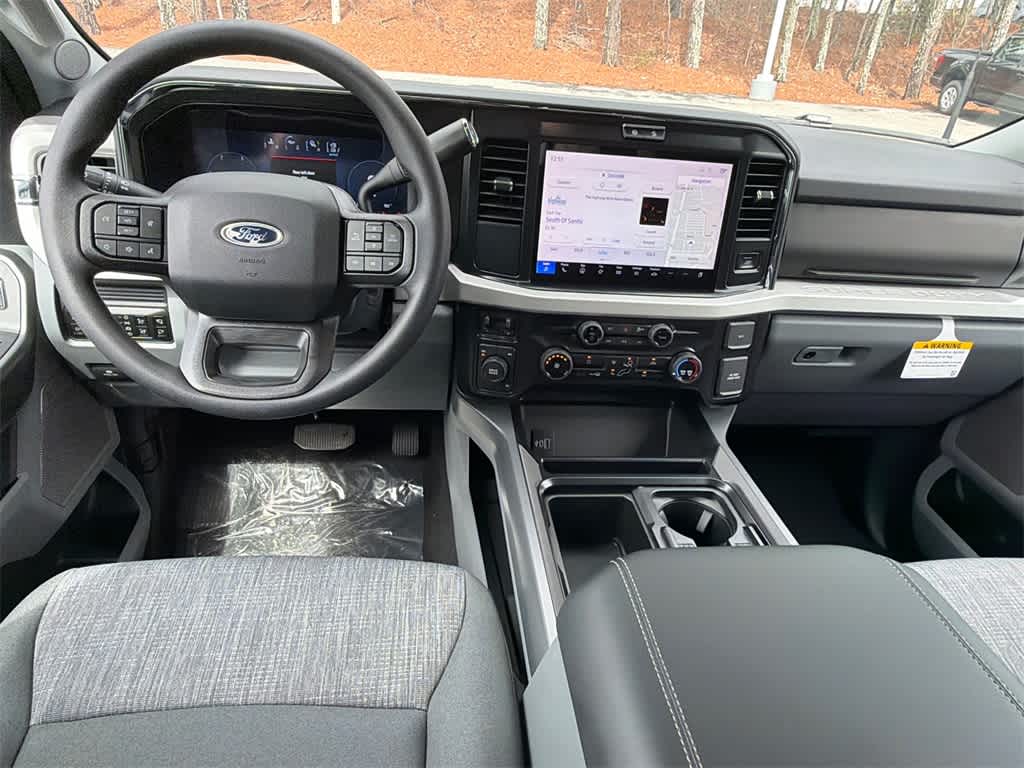 2026 Ford Super Duty F-350 DRW Pickup XLT