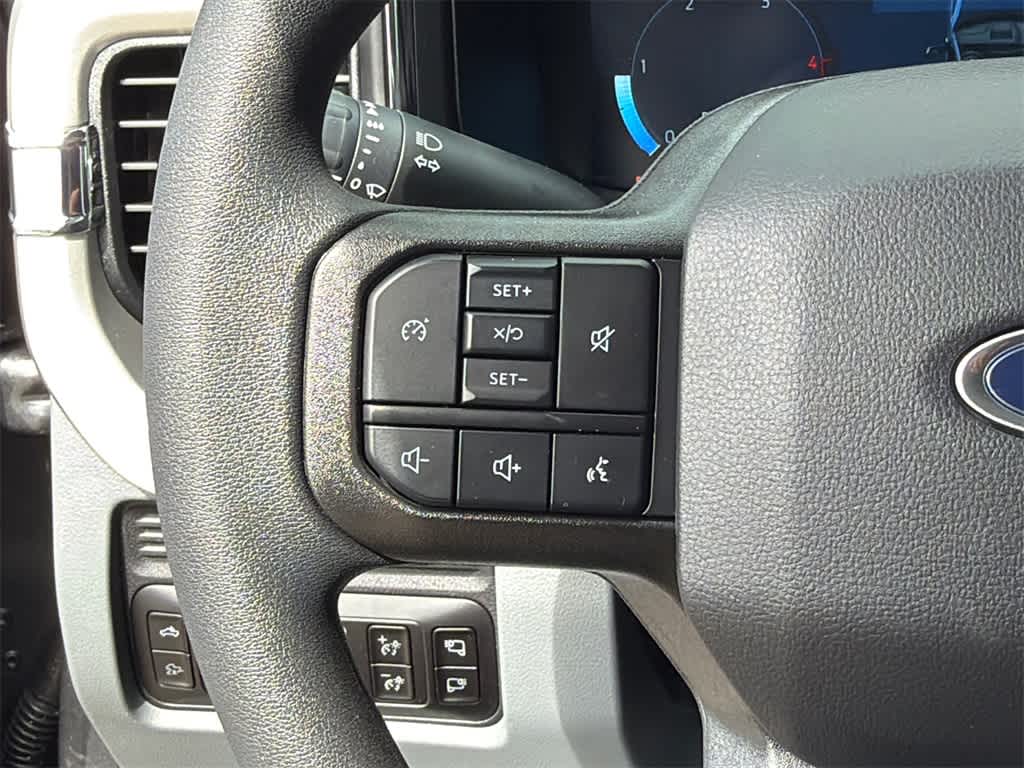 2026 Ford Super Duty F-350 DRW Pickup XLT