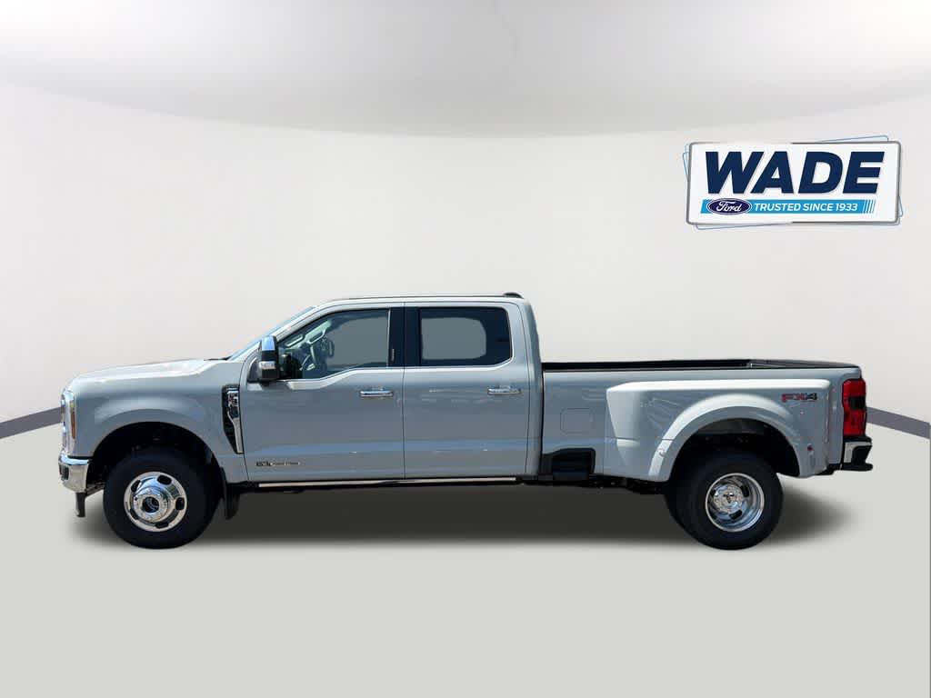 2026 Ford Super Duty F-350 DRW Pickup LARIAT