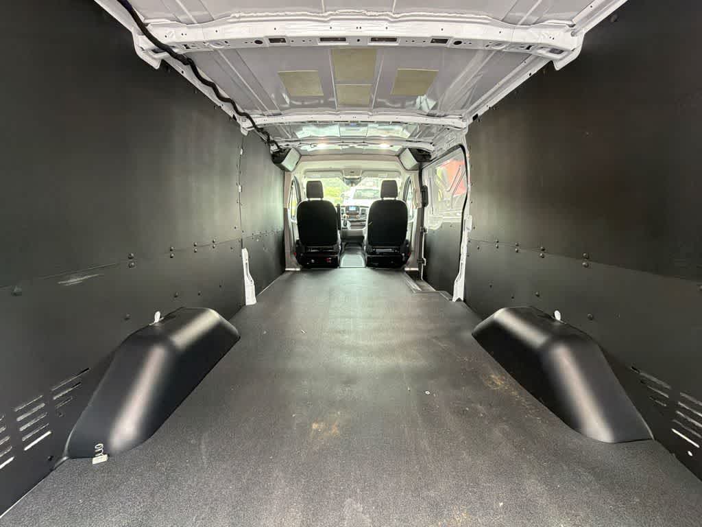 2025 Ford Transit T-250 130" Low Rf 9070 GVWR AWD