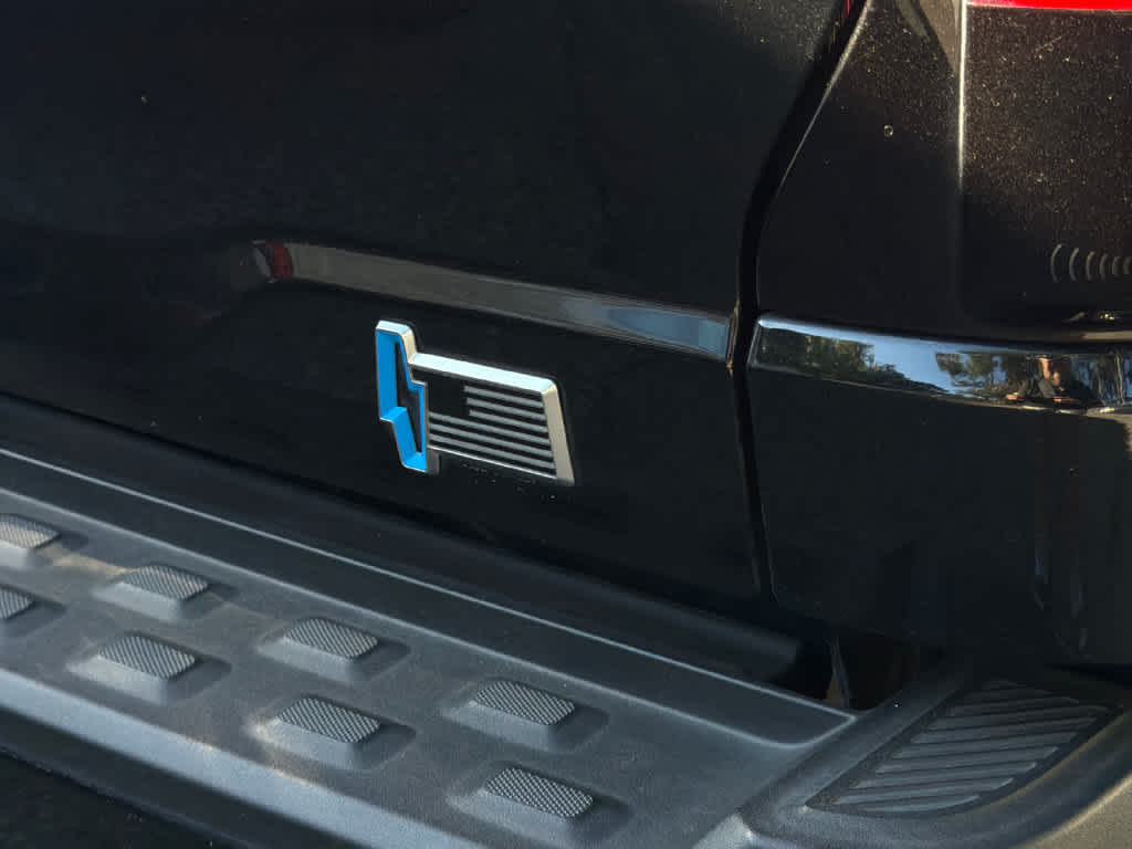 2022 Ford F-150 Lightning LARIAT