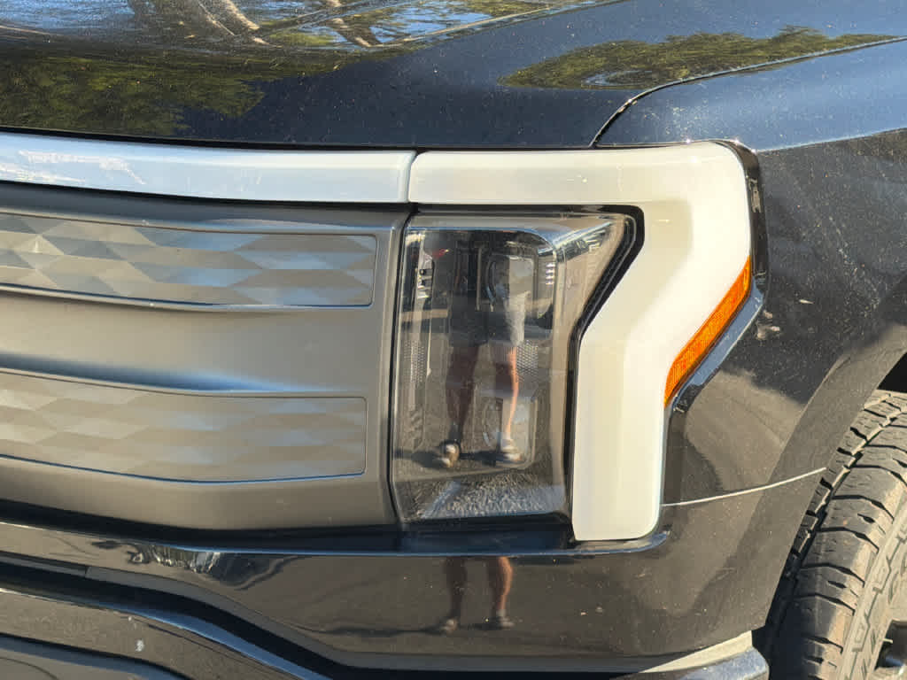 2022 Ford F-150 Lightning LARIAT