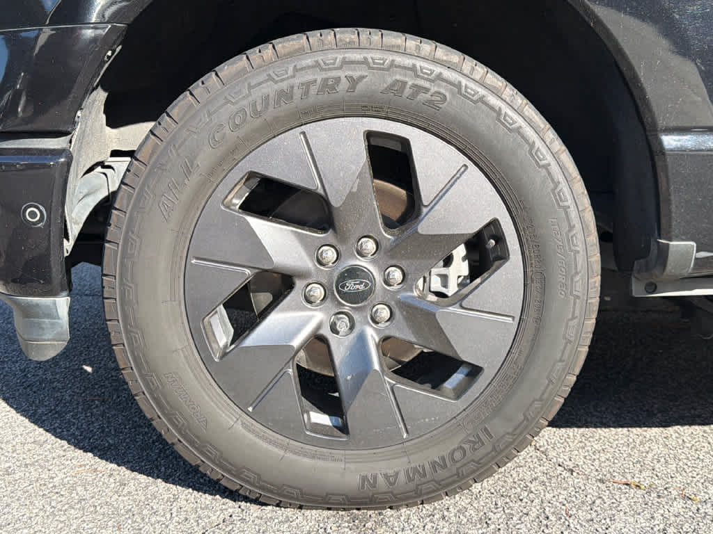 2022 Ford F-150 Lightning LARIAT