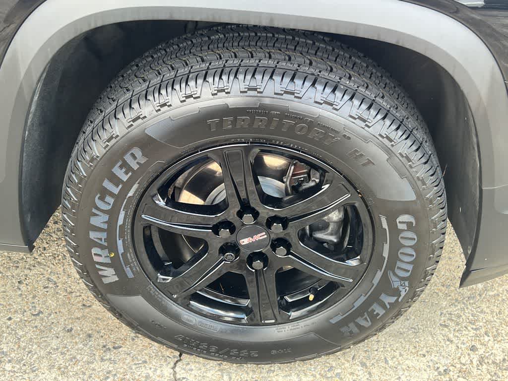 2022 GMC Acadia AT4