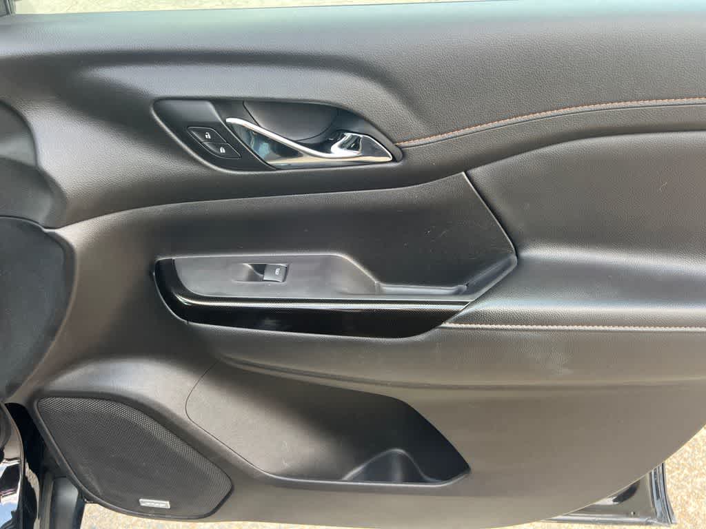 2022 GMC Acadia AT4